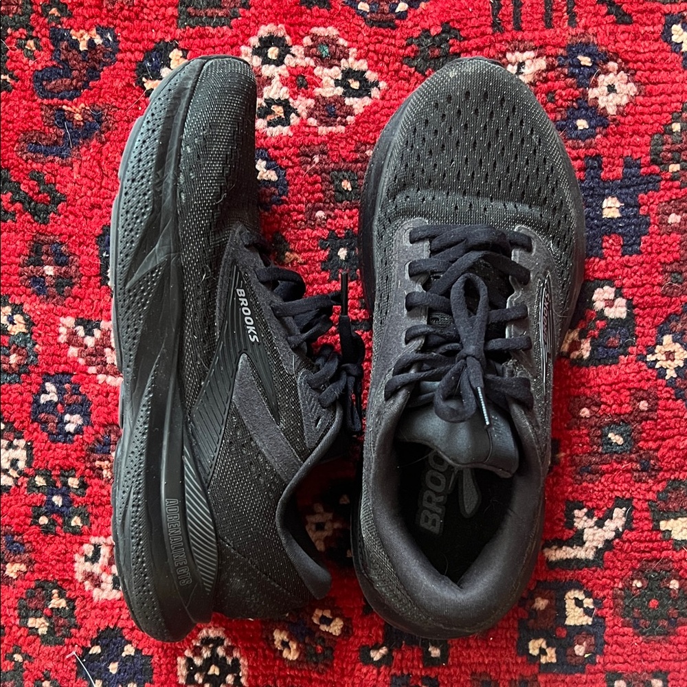 Brooks Men's Black Athletic Shoes